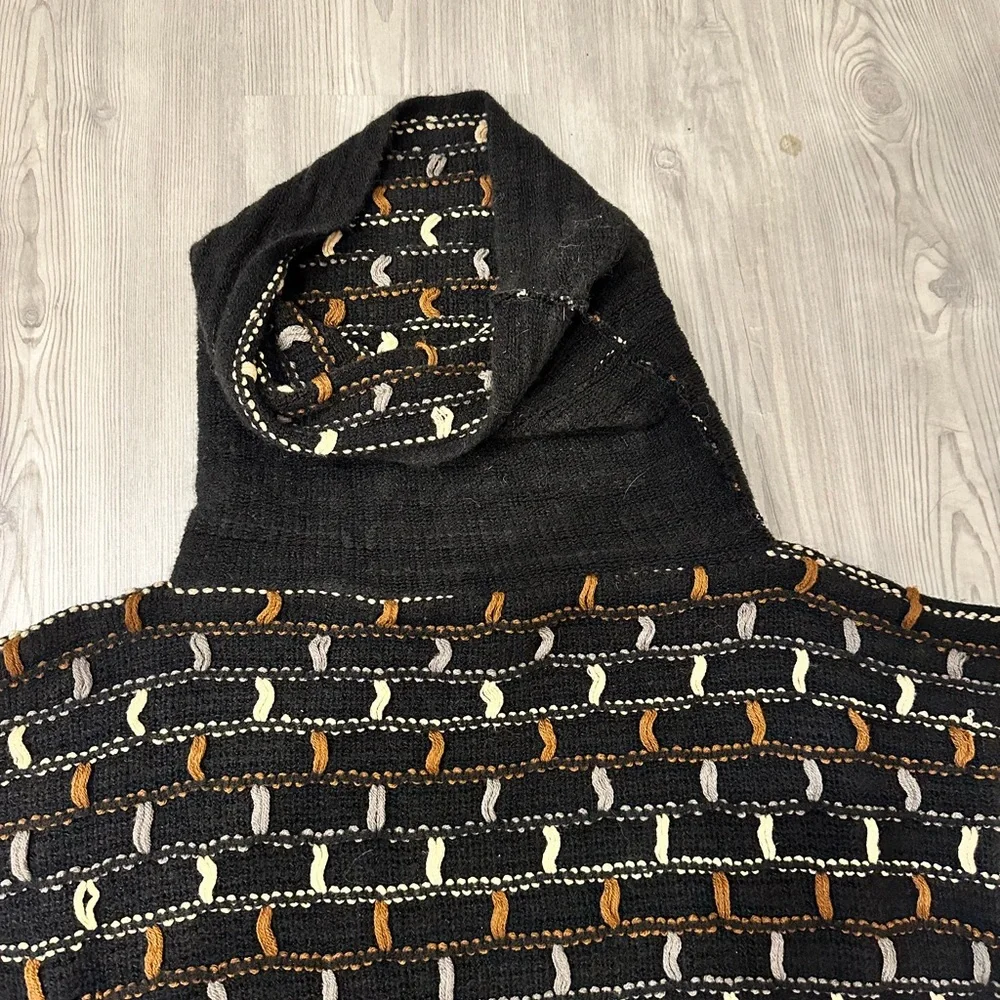 Love of Fashion (LOF) Tunic Sweater - Picture 5 of 5